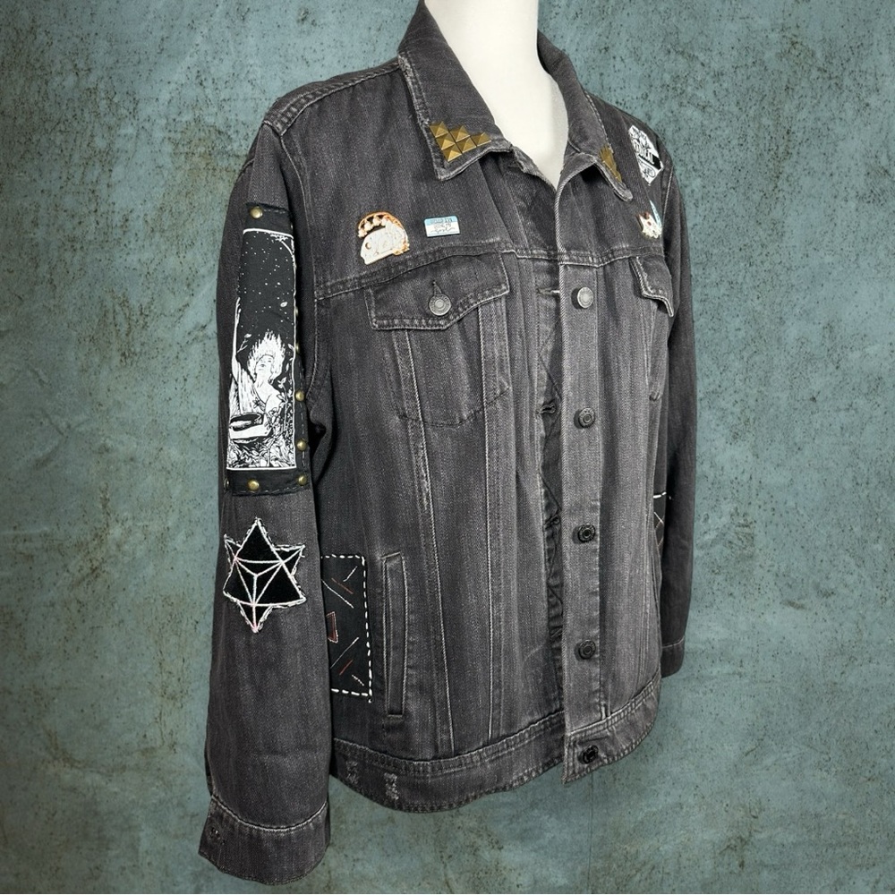 SOLD Punk rock custom denim patch pin black wash jacket self love rebel studs XL - Picture 4 of 13